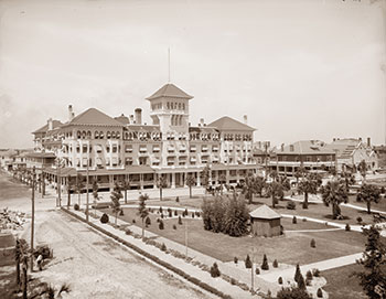 Hemming Plaza and the Windsor hotel, 1903. Photo courtesy of Wayne Wood.